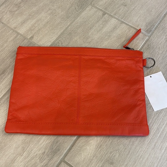 BALENCIAGA CLUTCH NEW WITH TAGS - Picture 6 of 6